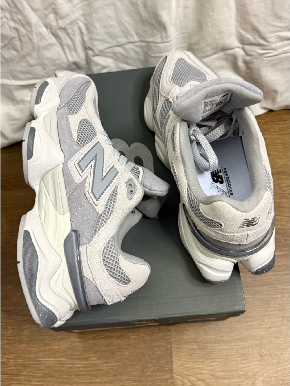 New Balance 9060 Sneakers Shoes Size Women’s - 8 Men’s 6.5 - Picture 3 of 6